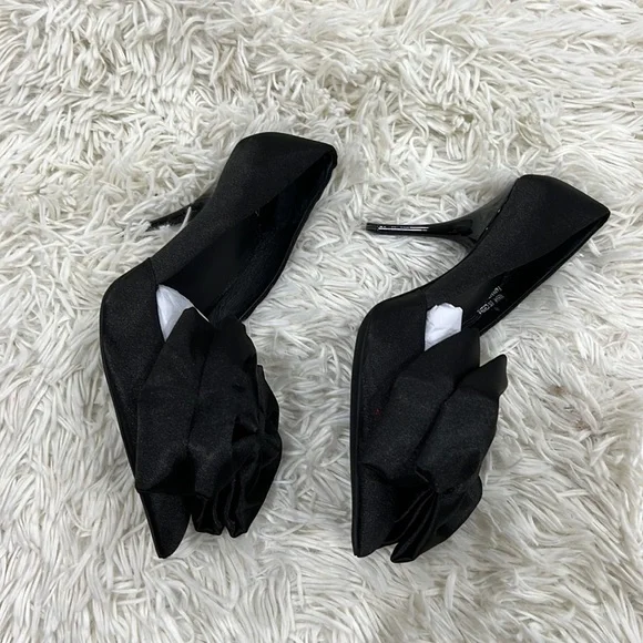 Jeffrey Campbell Women's Convince Bow Pointed Toe Pumps - Picture 4 of 7